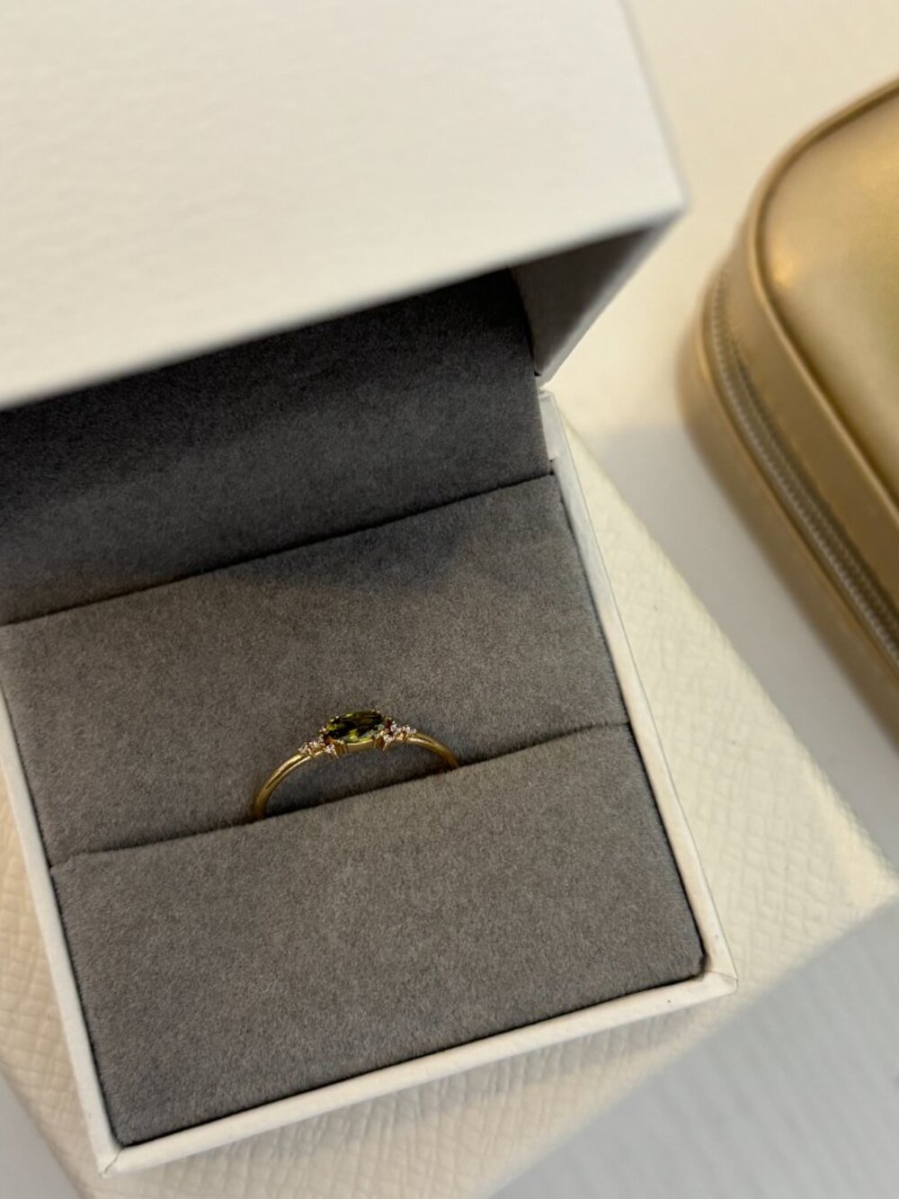 10K Gold Peridot Ring with Diamond Accents - Picture 4 of 4